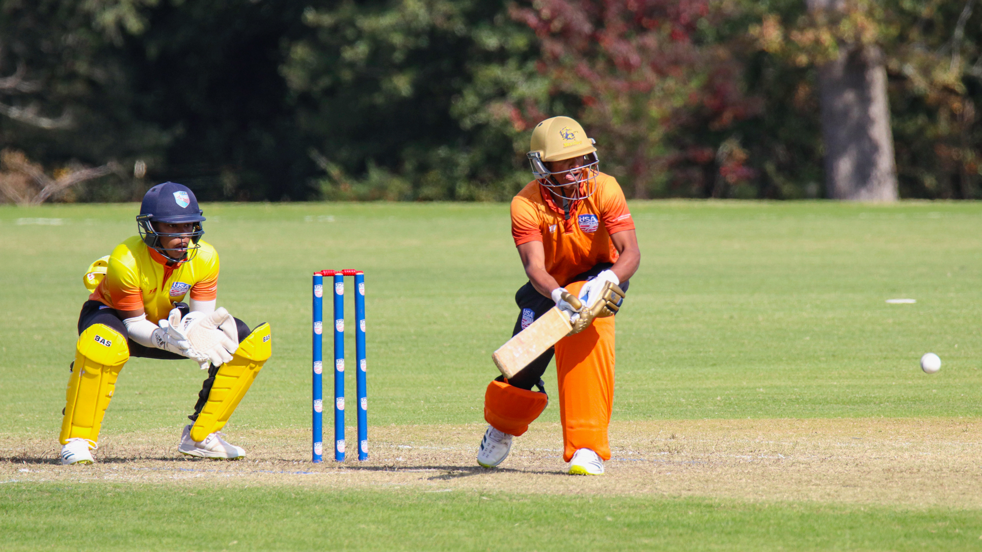 Southwest captain Nosthush Kenjige paddle sweeps. © Peter Della Penna/USA Cricket